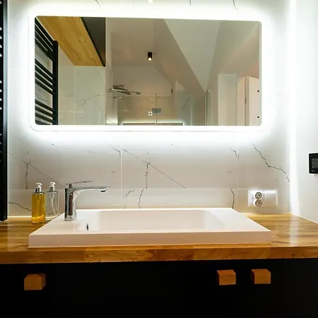 Rentplanet - Kras Appartement *